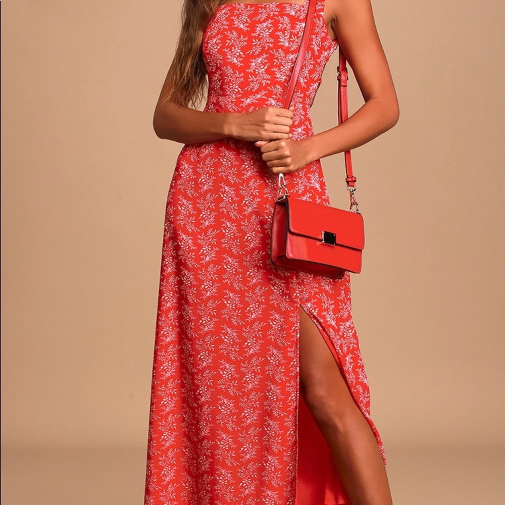 NWT LULUS Red Print Lace-Up Backless Dress